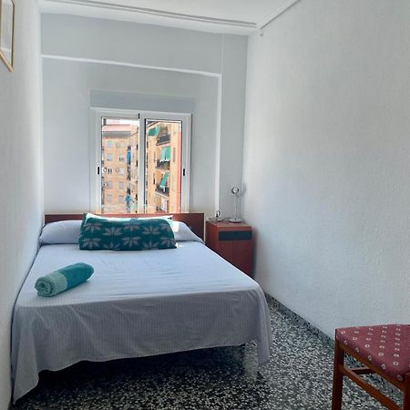 Private Room In Shared Apartment Valencia Workstay Exterior foto