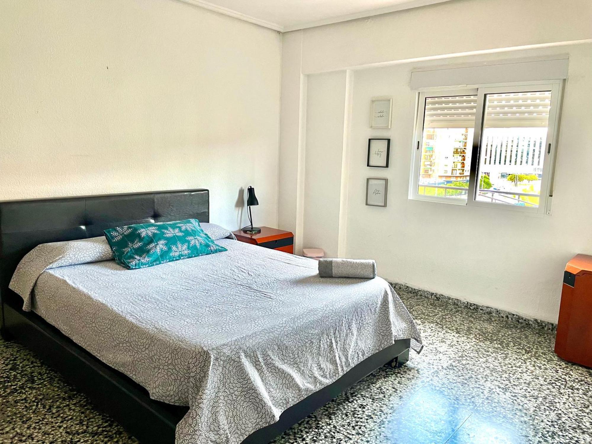Private Room In Shared Apartment Valencia Workstay Exterior foto